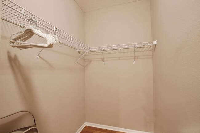 Building Photo - Gorgeous 4/2.5 Spacious Townhome with a Loft Area and a 2 Car Garage in the Desirable Gated Commu...