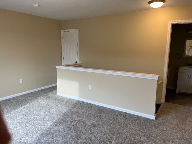 Building Photo - 164 Logan Rd