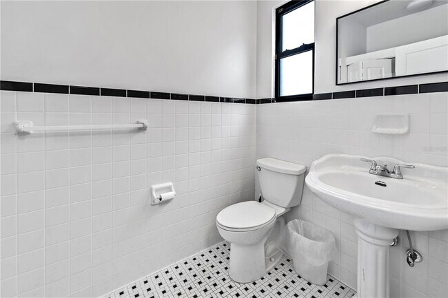 Building Photo - 6421 6th Ave N