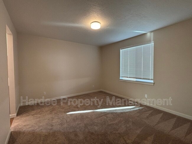 Building Photo - 1878 W Blue Lightning St