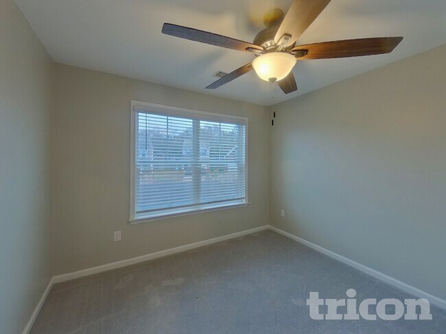 Building Photo - 120 Dunnsmore Dr