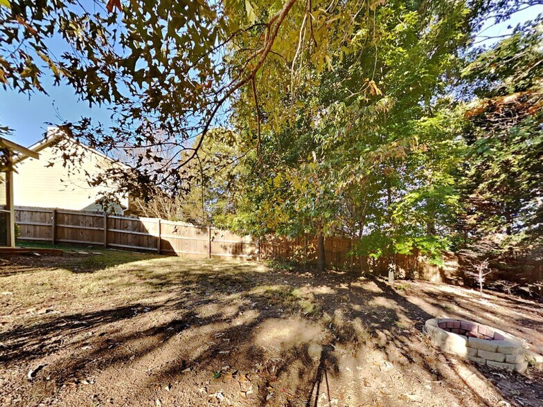 Building Photo - 3718 Cherokee Overlook Dr