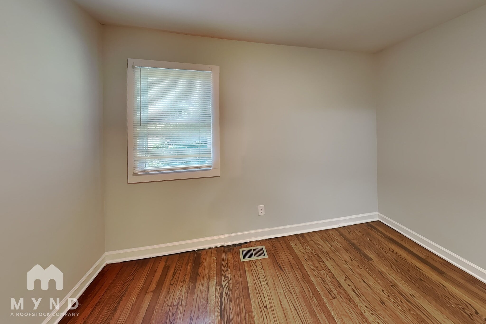 Building Photo - 6143 Castle Ct