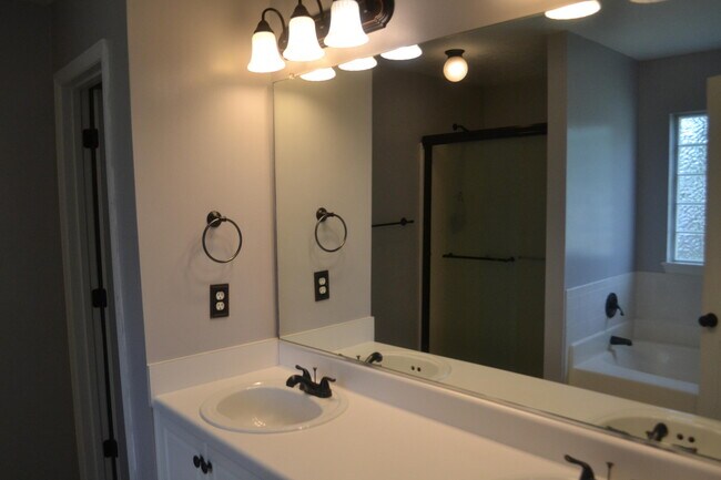 Building Photo - 4434 Sapelo Dr