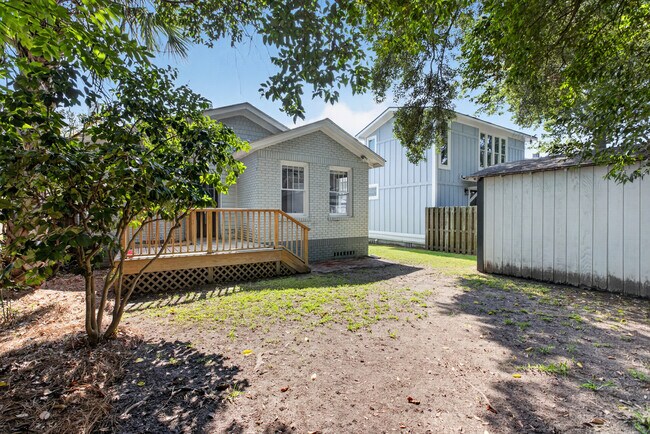 Building Photo - 831 Rutledge Ave