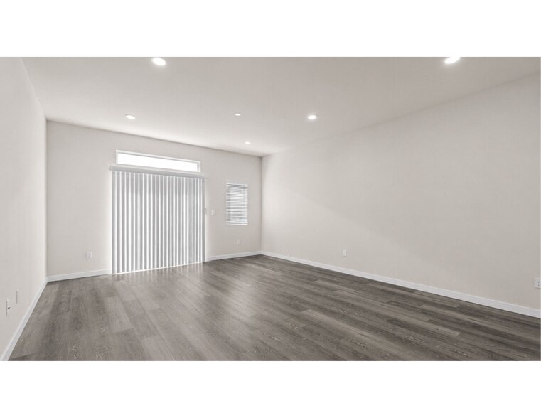 Building Photo - 16124 Cascadian Way