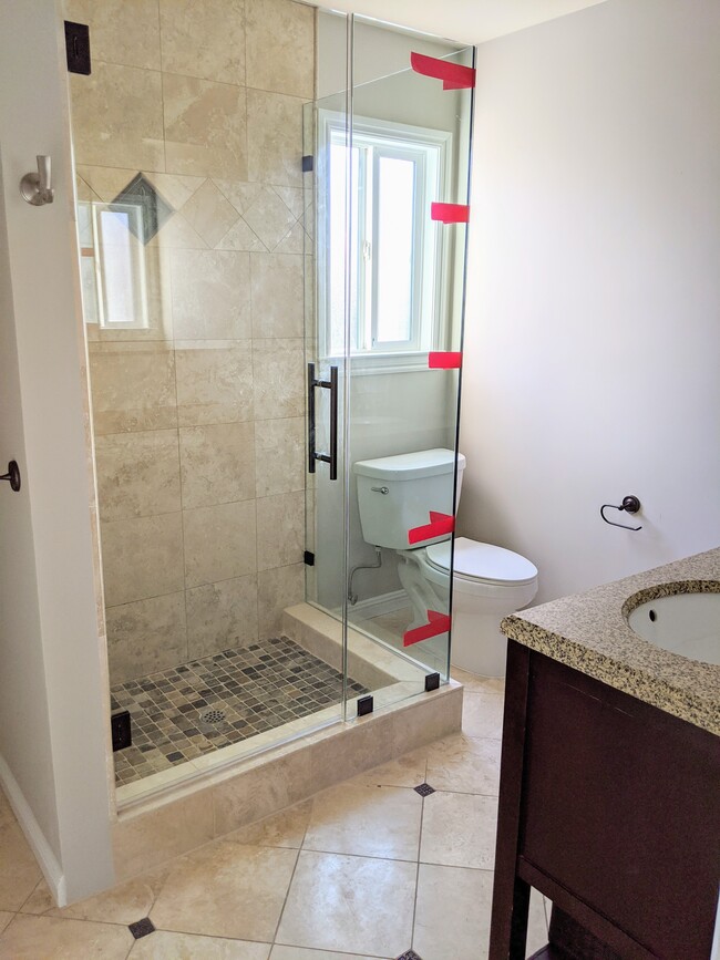 Master Bathroom - 2418 Villanova Rd