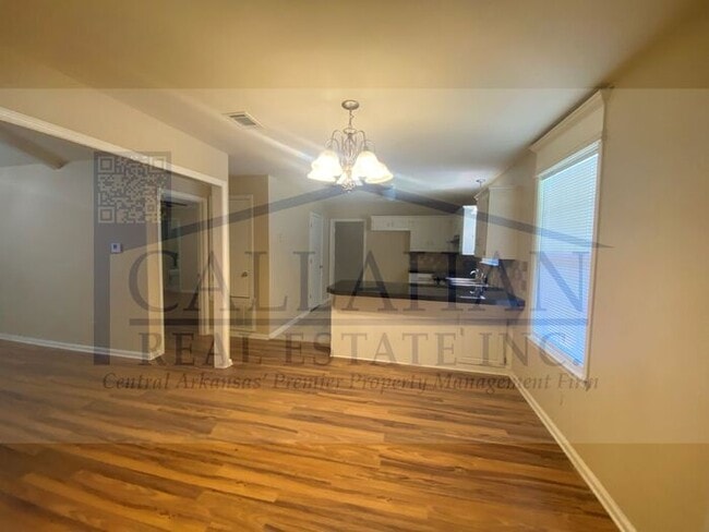 Building Photo - Jacksonville 4 Bedroom Home