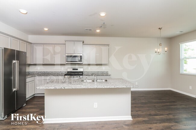 Building Photo - 58 Lauritsen Way
