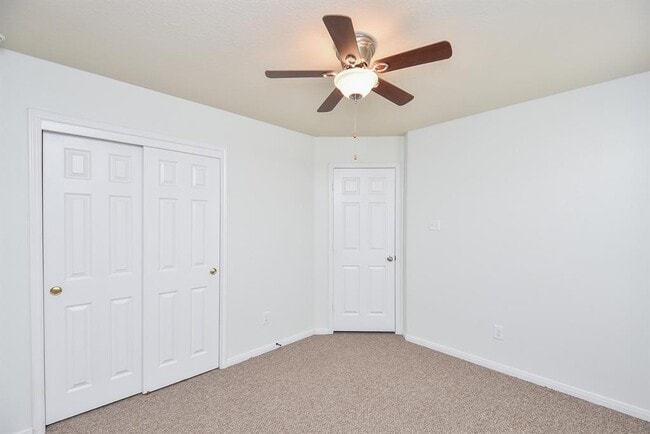 Building Photo - 3102 Apple Dale Dr