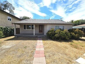 Building Photo - 609 Lorena Ave