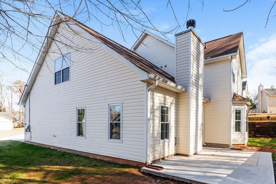 Building Photo - 7210 Mahogany Dr