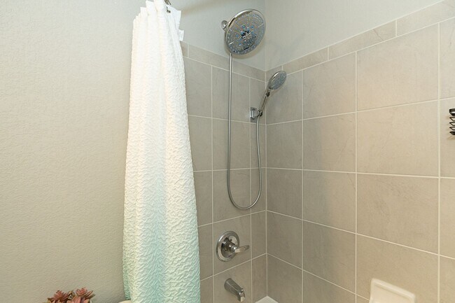 Building Photo - 4535 Samaritan Lp