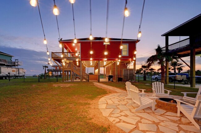 Building Photo - 994 Dolly St