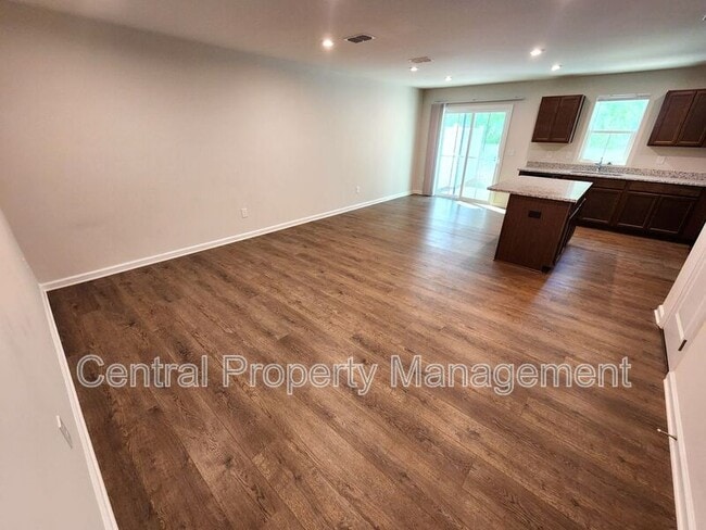 Building Photo - 165 Sarnesfield Wy