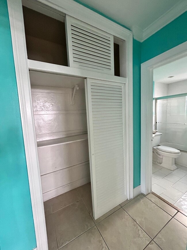 Building Photo - 2600 S Ocean Dr