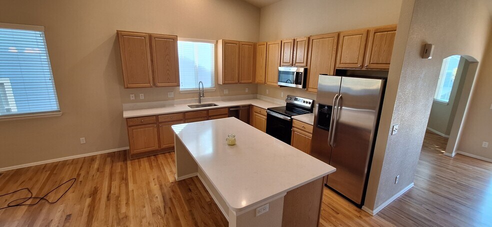 Building Photo - 3645 Desert Ridge Cir