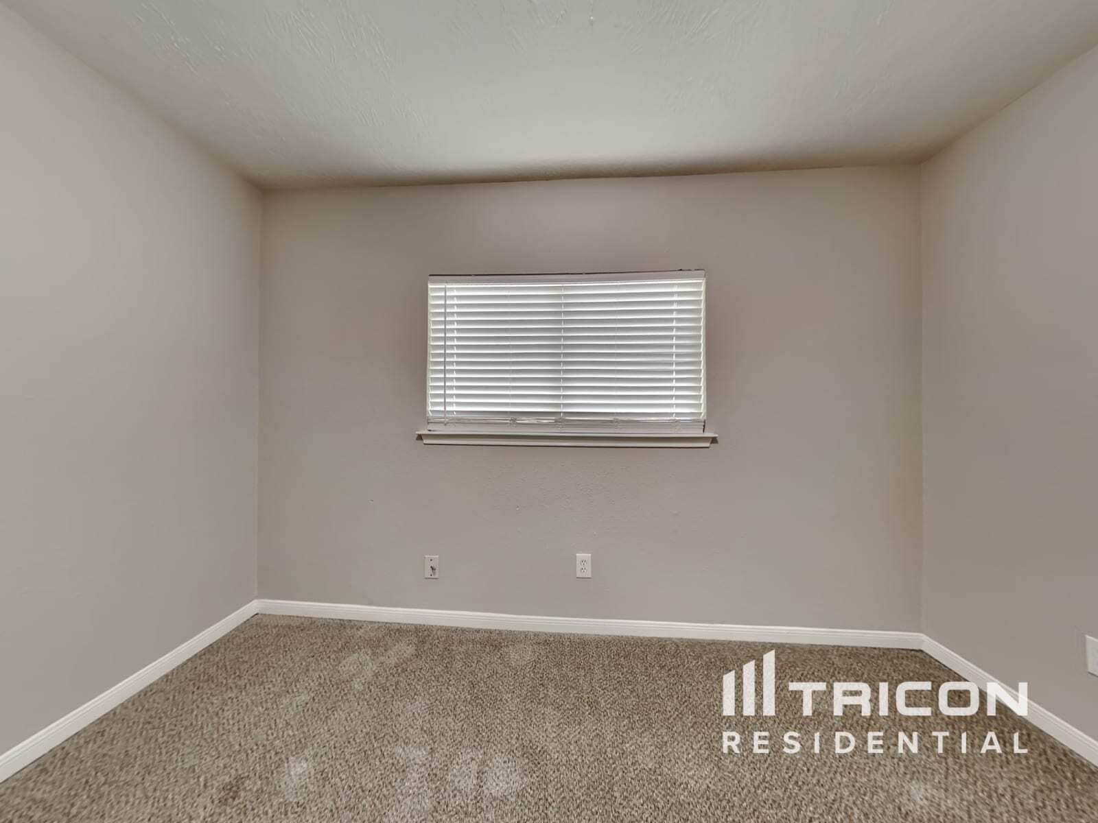 Building Photo - 14202 Clear Forest Dr