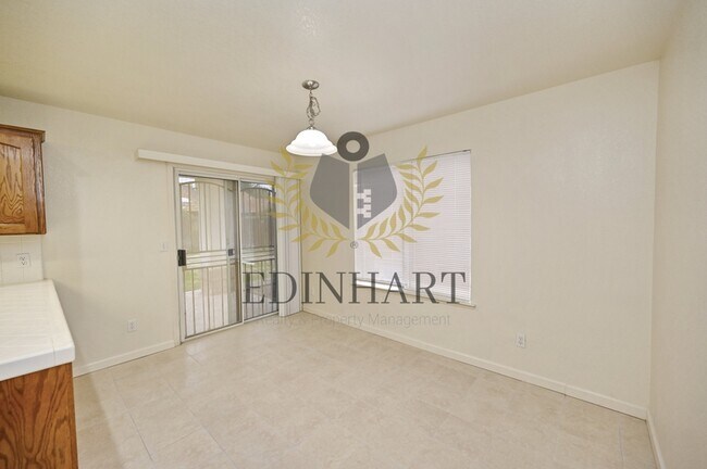 Building Photo - 2233 E Christopher Dr