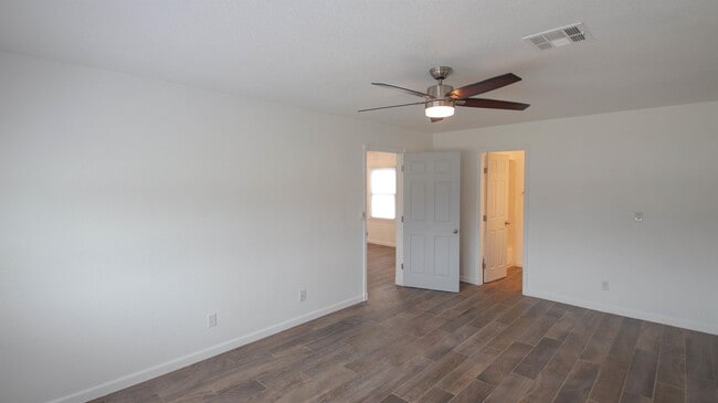 Building Photo - 1715 N Midwest Blvd