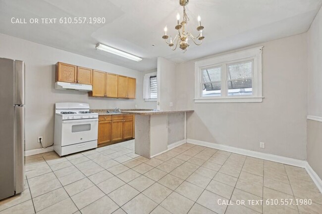 Building Photo - Charming 3-Bedroom Home for Rent – Upper D...