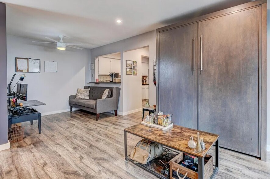 Building Photo - 8027 Caminito de Pizza