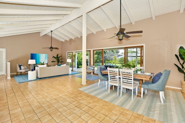 Building Photo - Spacious 3-bedroom, 2 bath home in Kailua