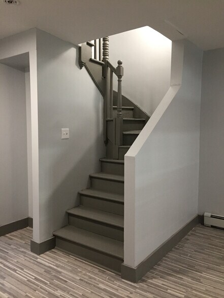 Building Photo - 183 Carteret Ave