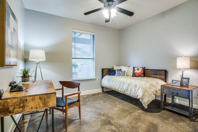 Building Photo - 3125 Waits Ave