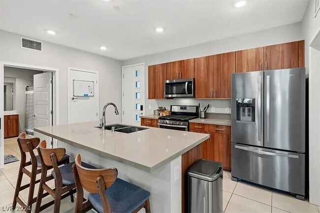 Building Photo - Las Vegas, NV