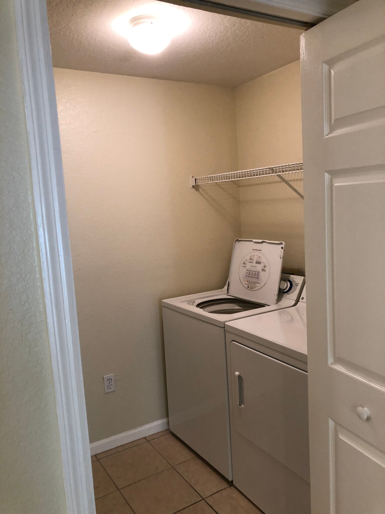 Laundry - 2801 Chancellorsville Dr