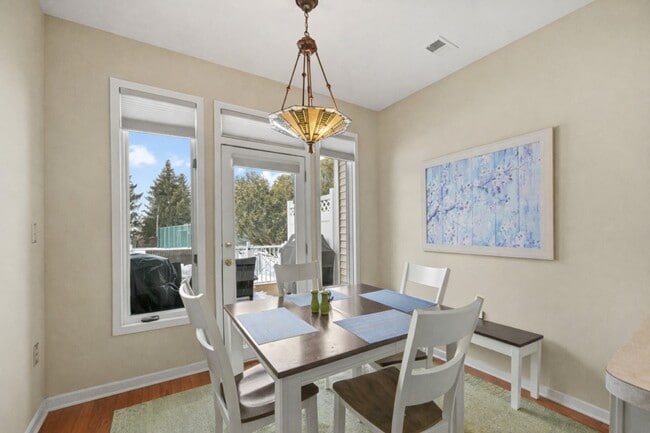 Building Photo - 601 Timberbrooke Dr