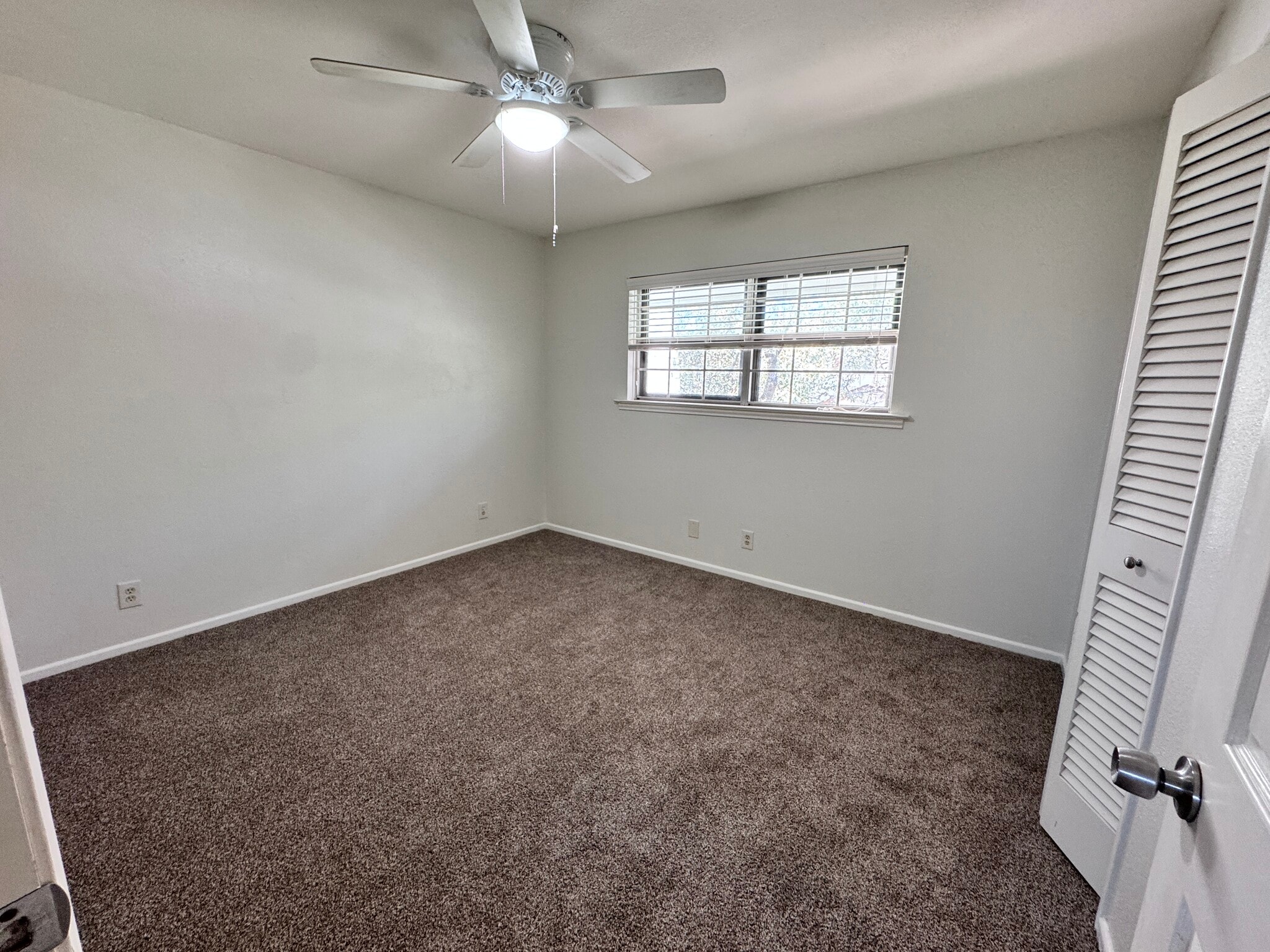 Upstairs Bedrooms 3 - 6106 Vance Jackson Rd