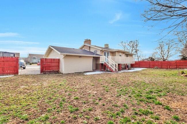 Building Photo - Simmons Duplex