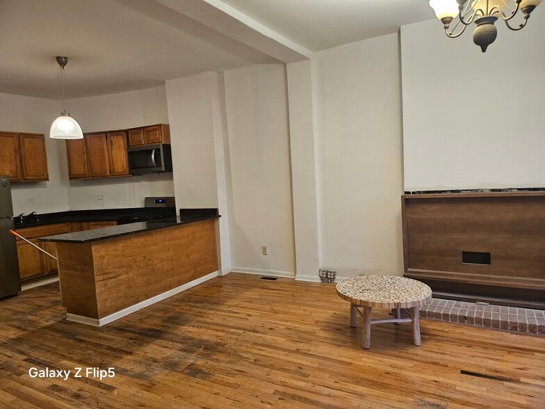 kitchen/living room view - 2417 W Warren Blvd