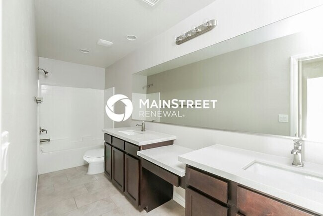 Building Photo - 3 Bedroom Pet-Friendly Home in Phoenix, AZ...