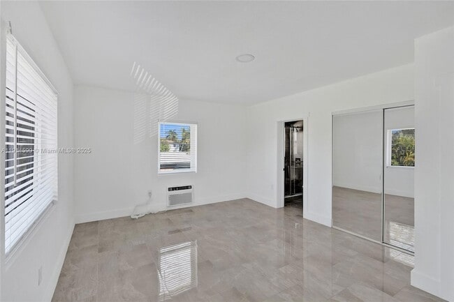 Building Photo - 7115 Rue Granville