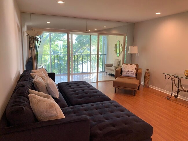 Building Photo - 4120 Tivoli Ct