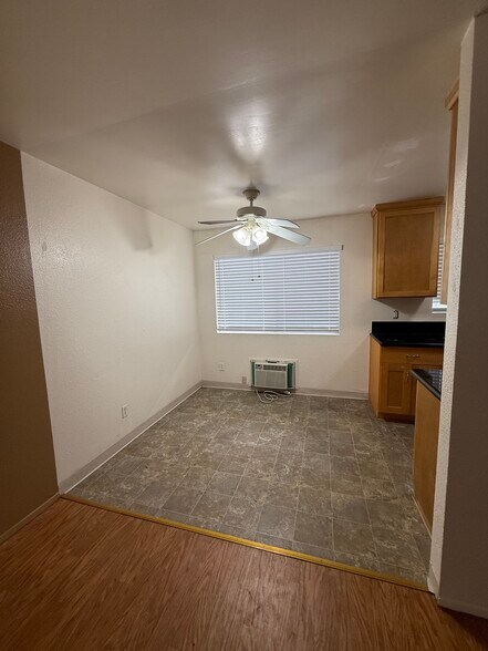 Building Photo - 4857 College Ave