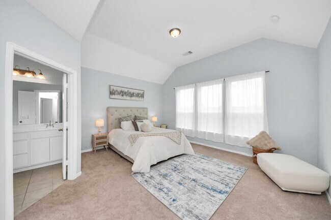 Building Photo - 208 Salange Ln
