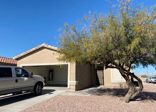 Building Photo - 814 W Cholla St