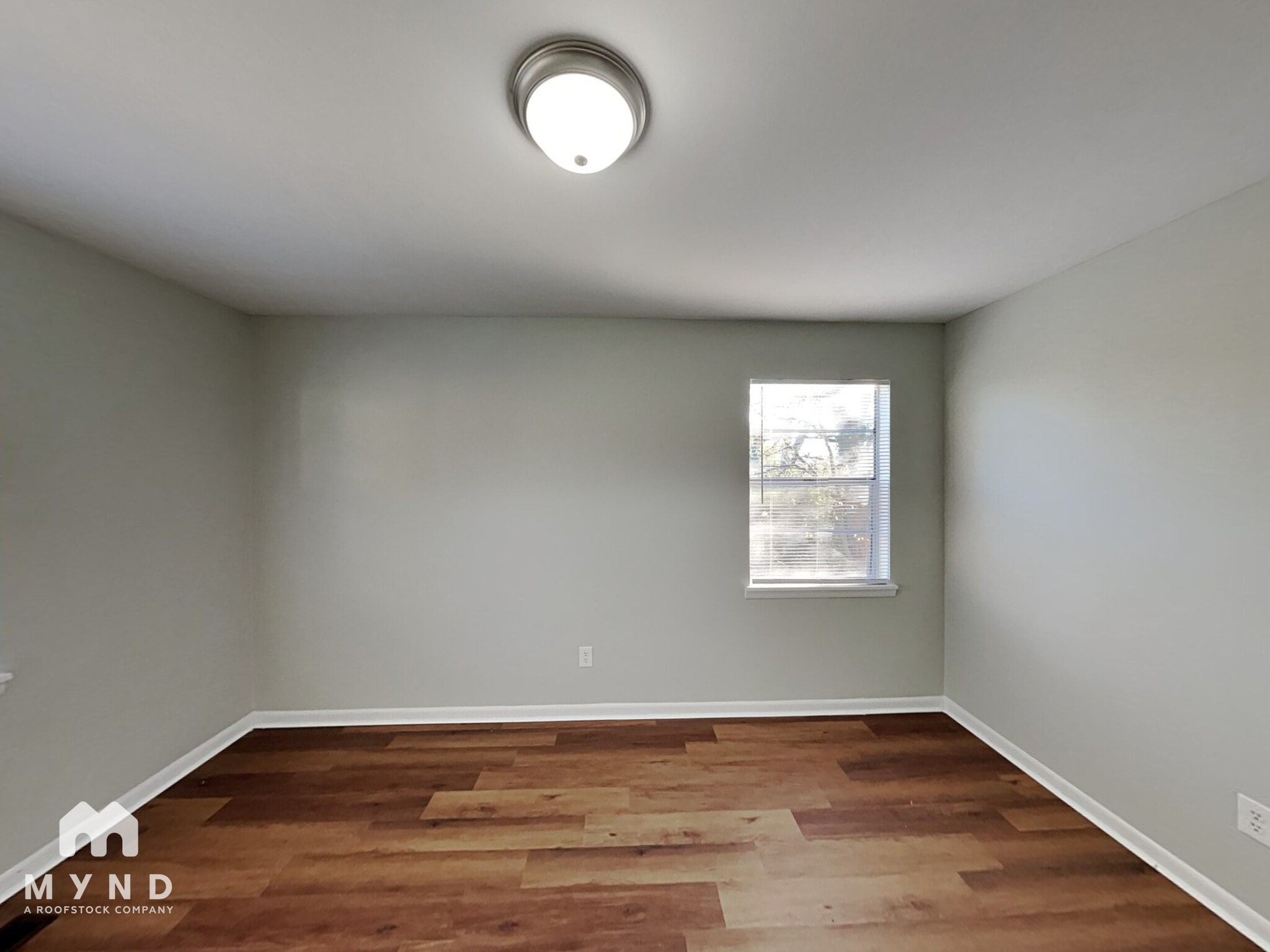 Building Photo - 1825 31st St Ensley