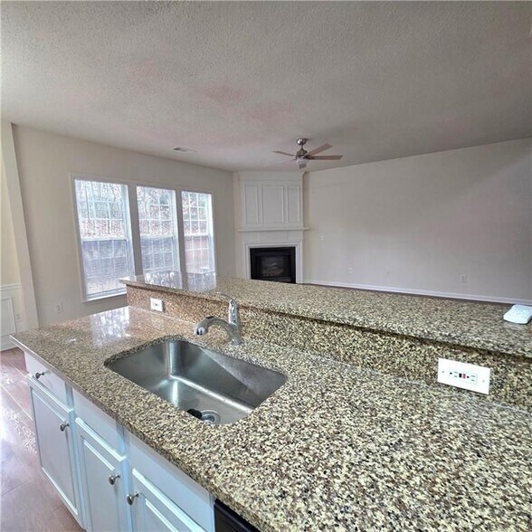 Building Photo - 2412 Elkhorn Ter