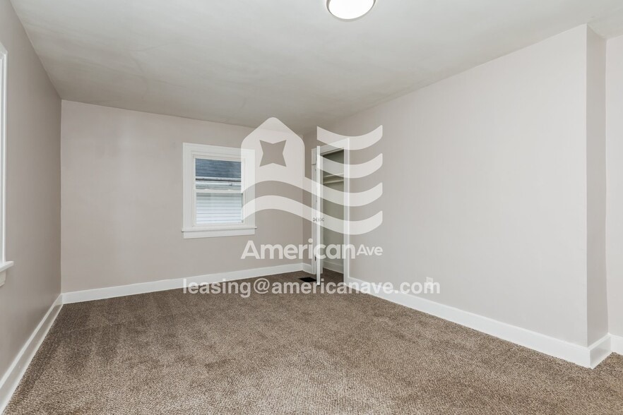 Building Photo - 736 McCleary Ave