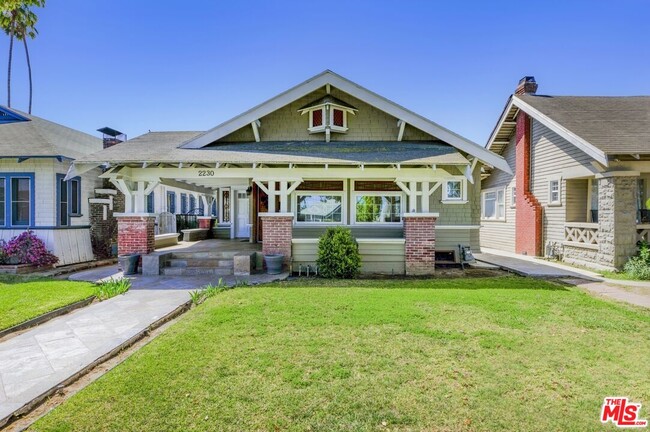 Primary Photo - 2230 W 30th St