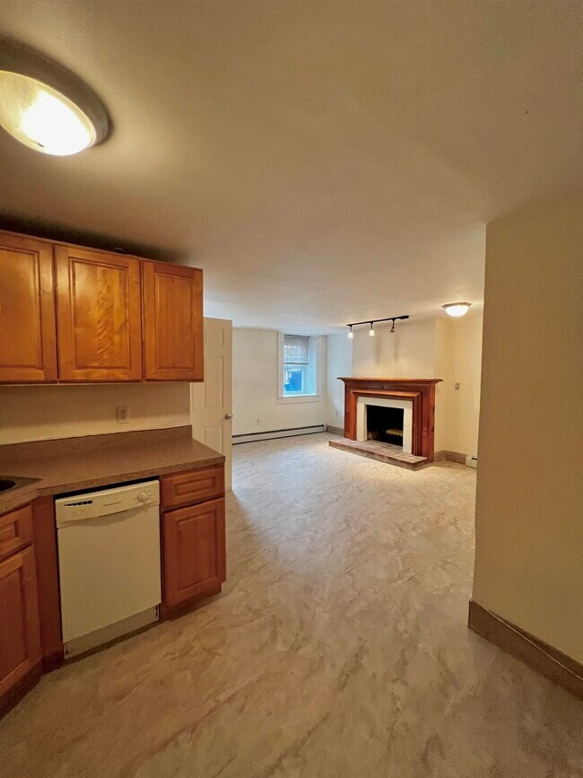 Building Photo - 613 Jersey Ave