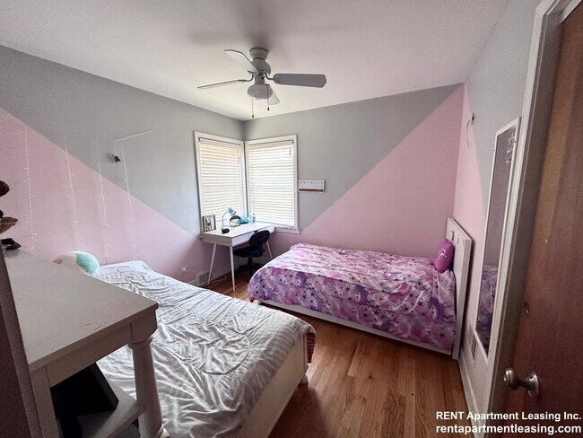 Building Photo - 9944 Karlov Ave