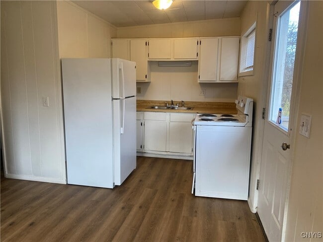 Building Photo - 660 County Rte 1