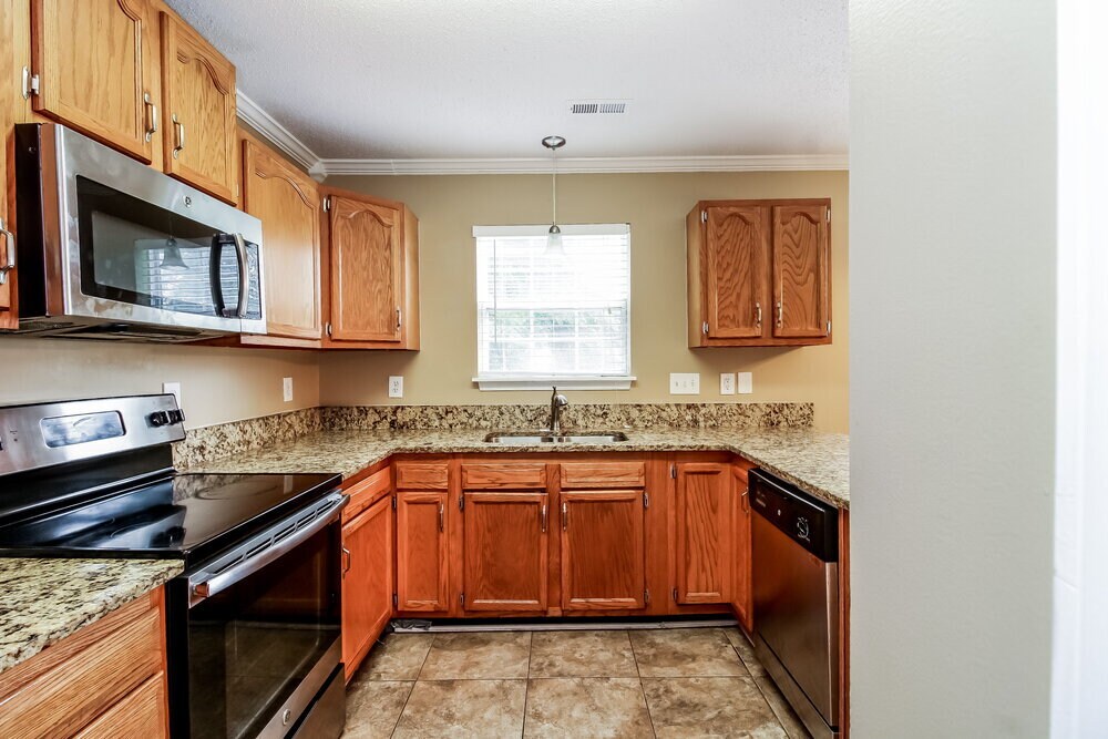 Building Photo - 4108 Sunbury Dr