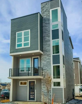 Building Photo - 20999 E Quincy Dr